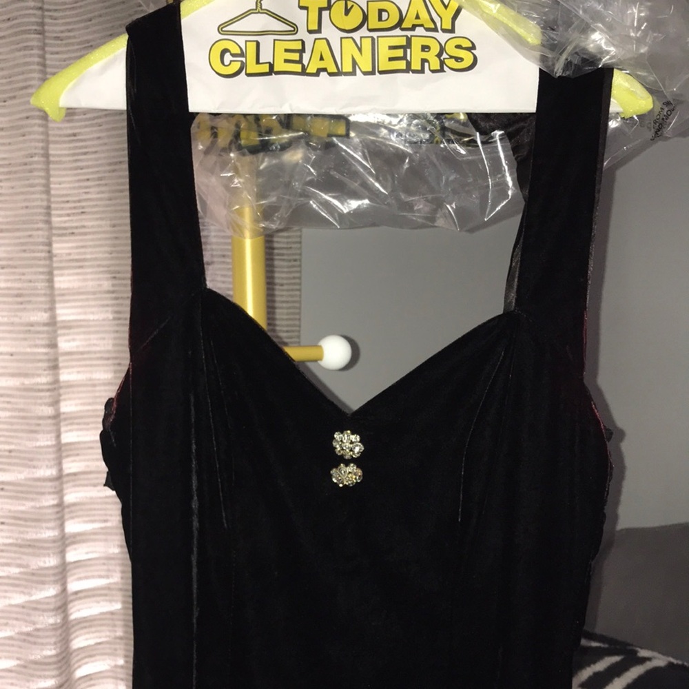 GUNNE SAX Black Velvet Evening Gown with Embellished Buttons - Picture 2 of 3